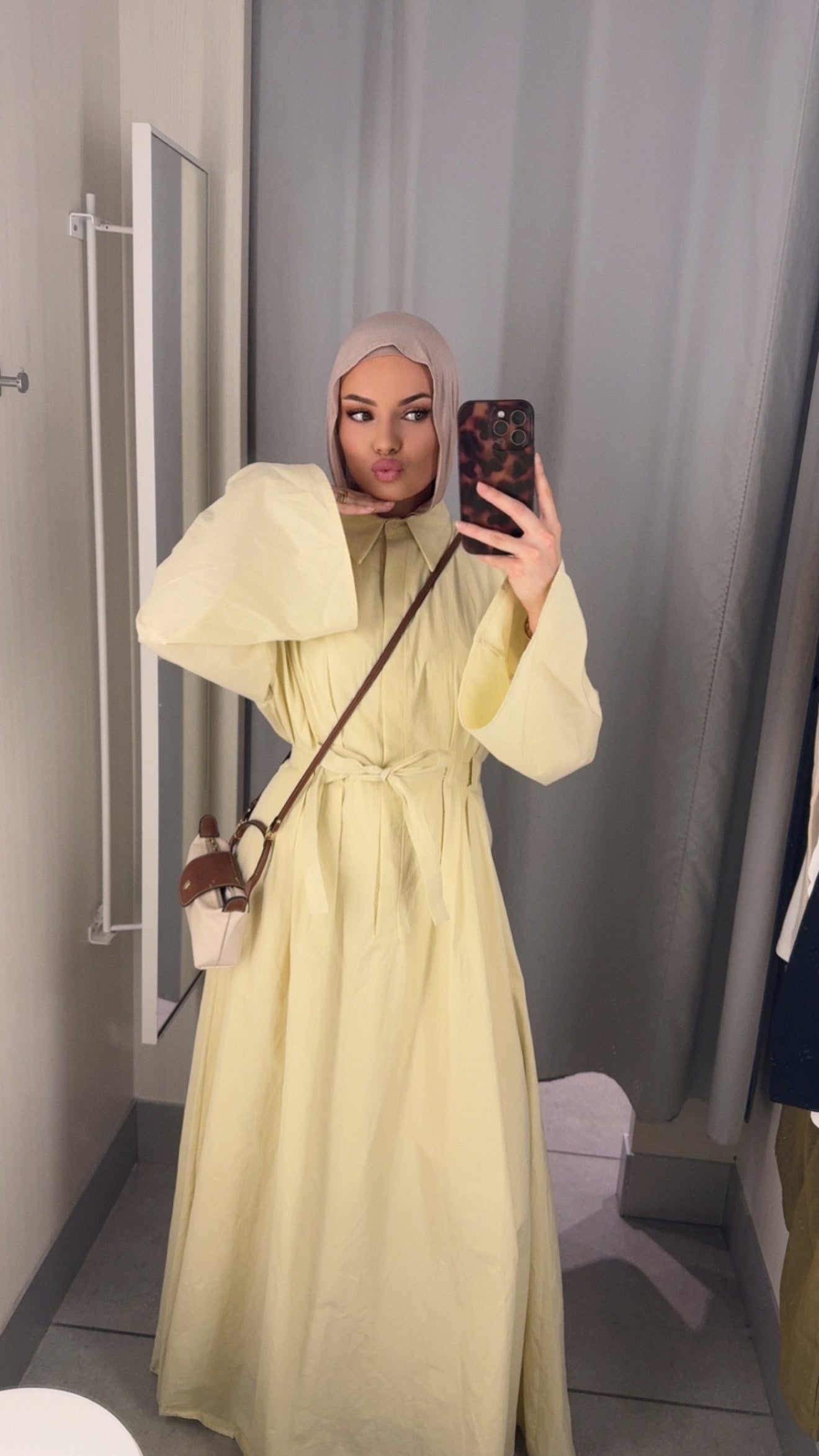 Robe MIRA