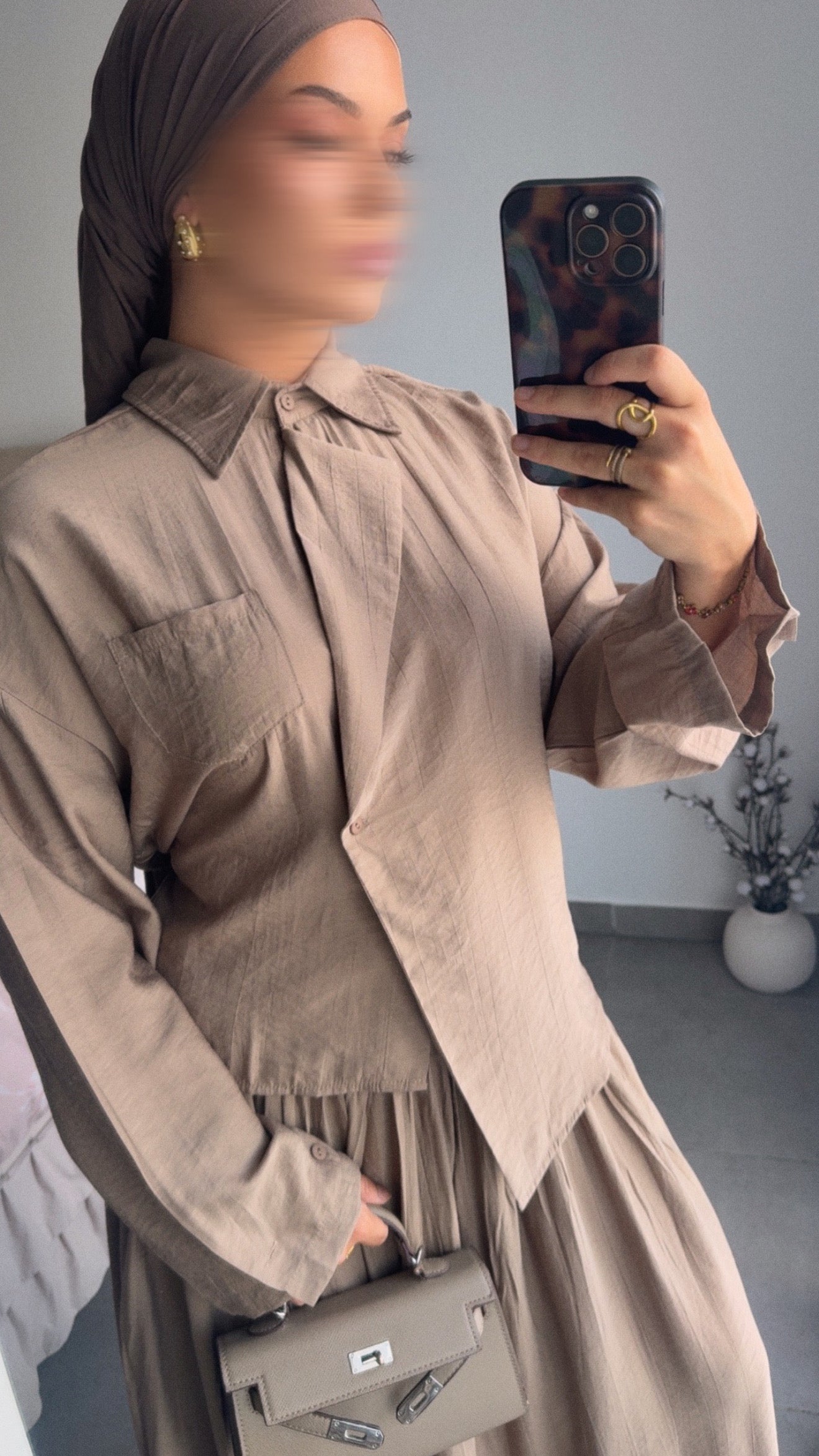 Ensemble taupe